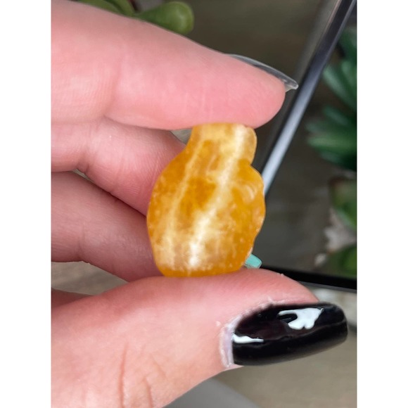 Mini Anatomical Heart Carving Crystal - Picture 4 of 10